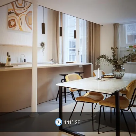 Canal District - 9 Streets Guest house *